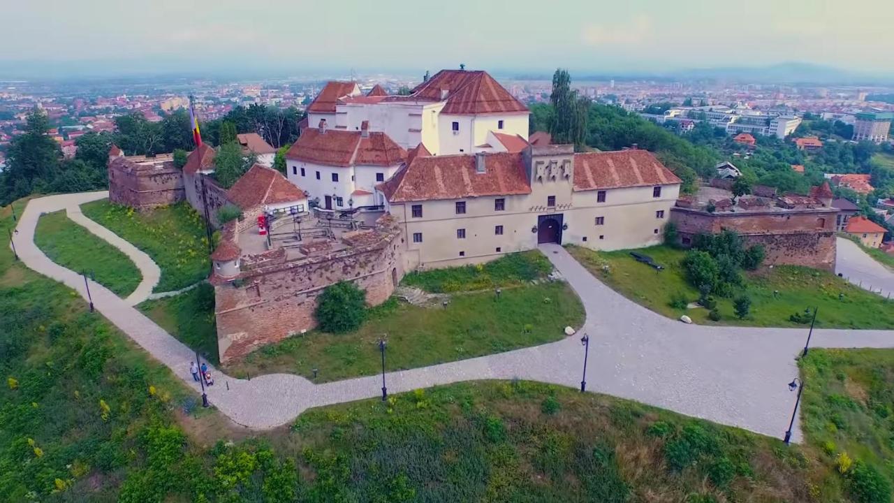 Alonisos Lux * Brașov